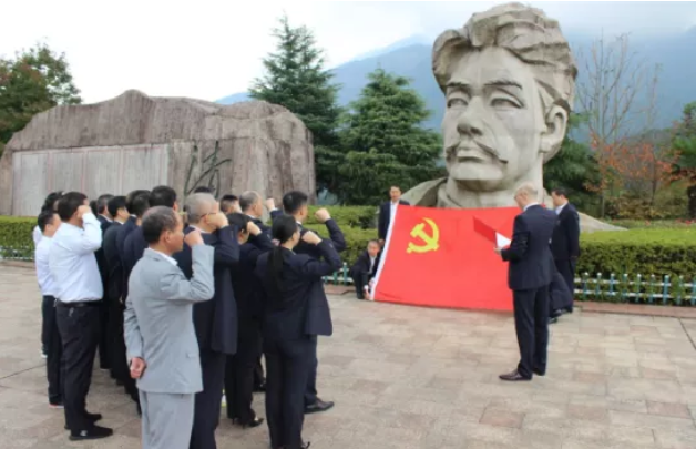 上饒汽運(yùn)開展“重溫歷史、感悟初心”主題黨日活動