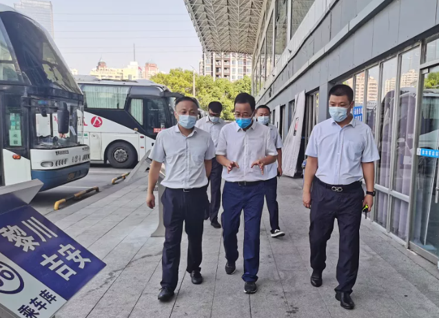 穆孫祥一行督導檢查徐坊客運站、長途汽車站 疫情防控、文明創(chuàng)建等工作