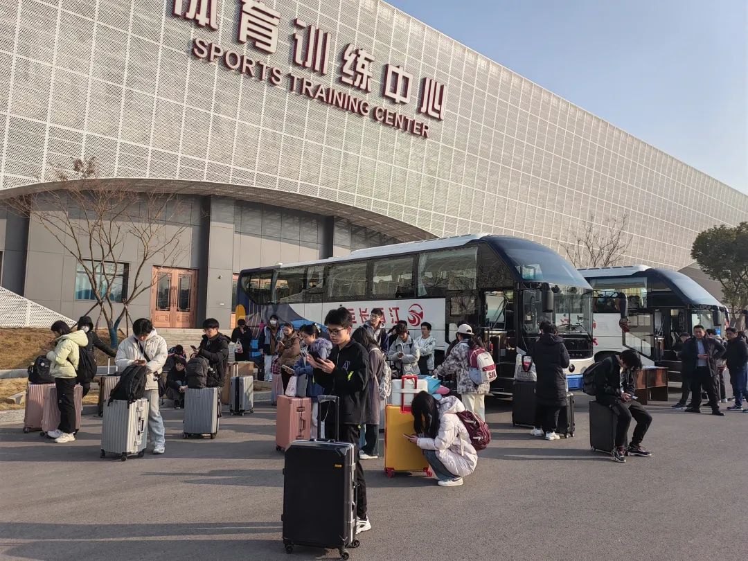 九江長(zhǎng)運(yùn):校園直通車順利首發(fā)
